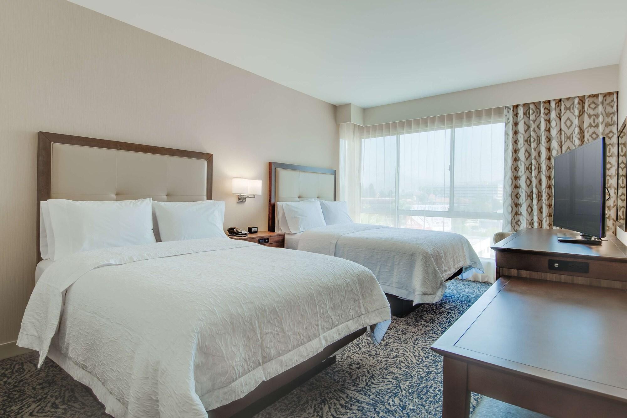 Hampton Inn & Suites Los Angeles - גלנדייל מראה חיצוני תמונה