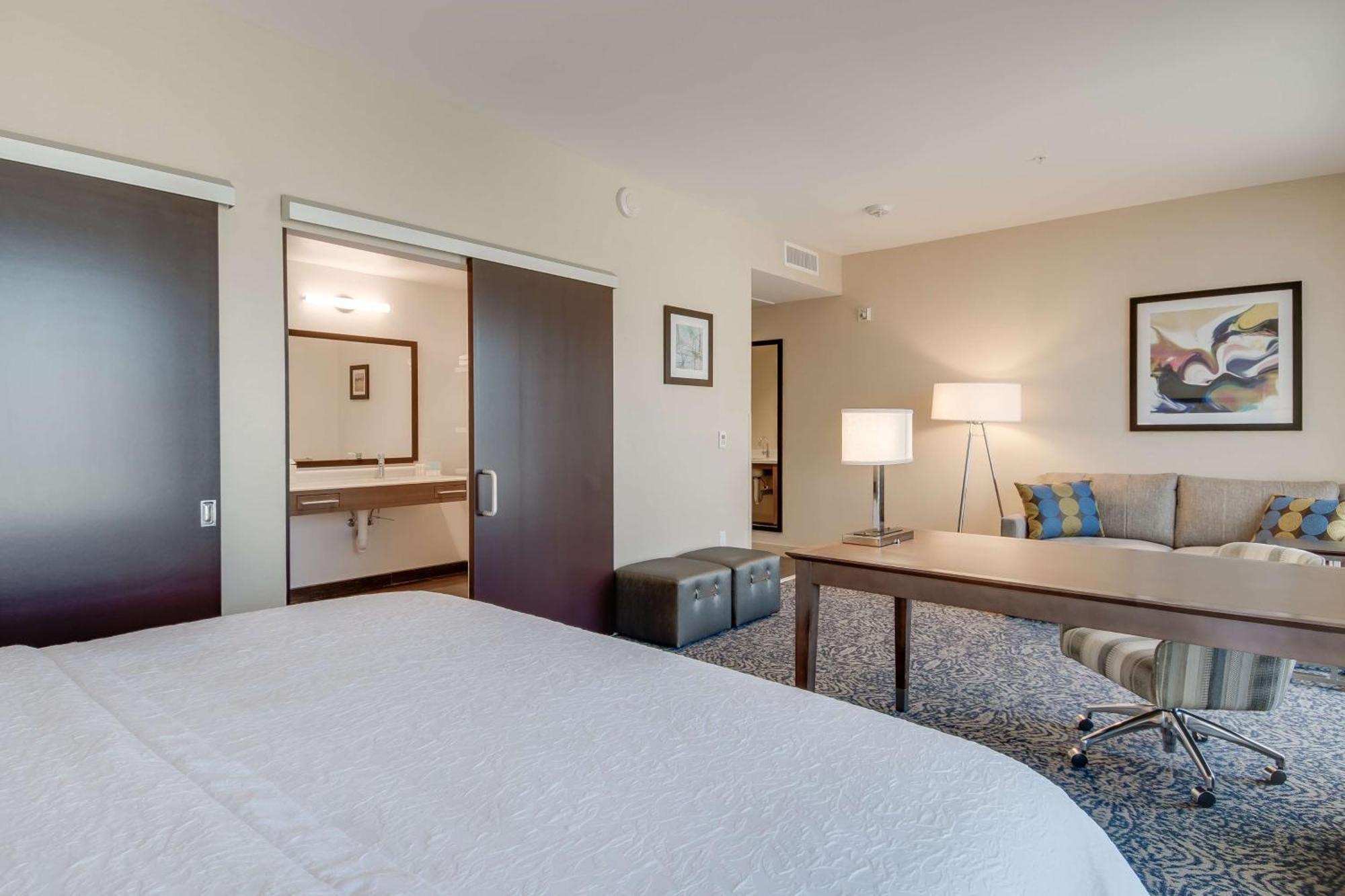 Hampton Inn & Suites Los Angeles - גלנדייל מראה חיצוני תמונה
