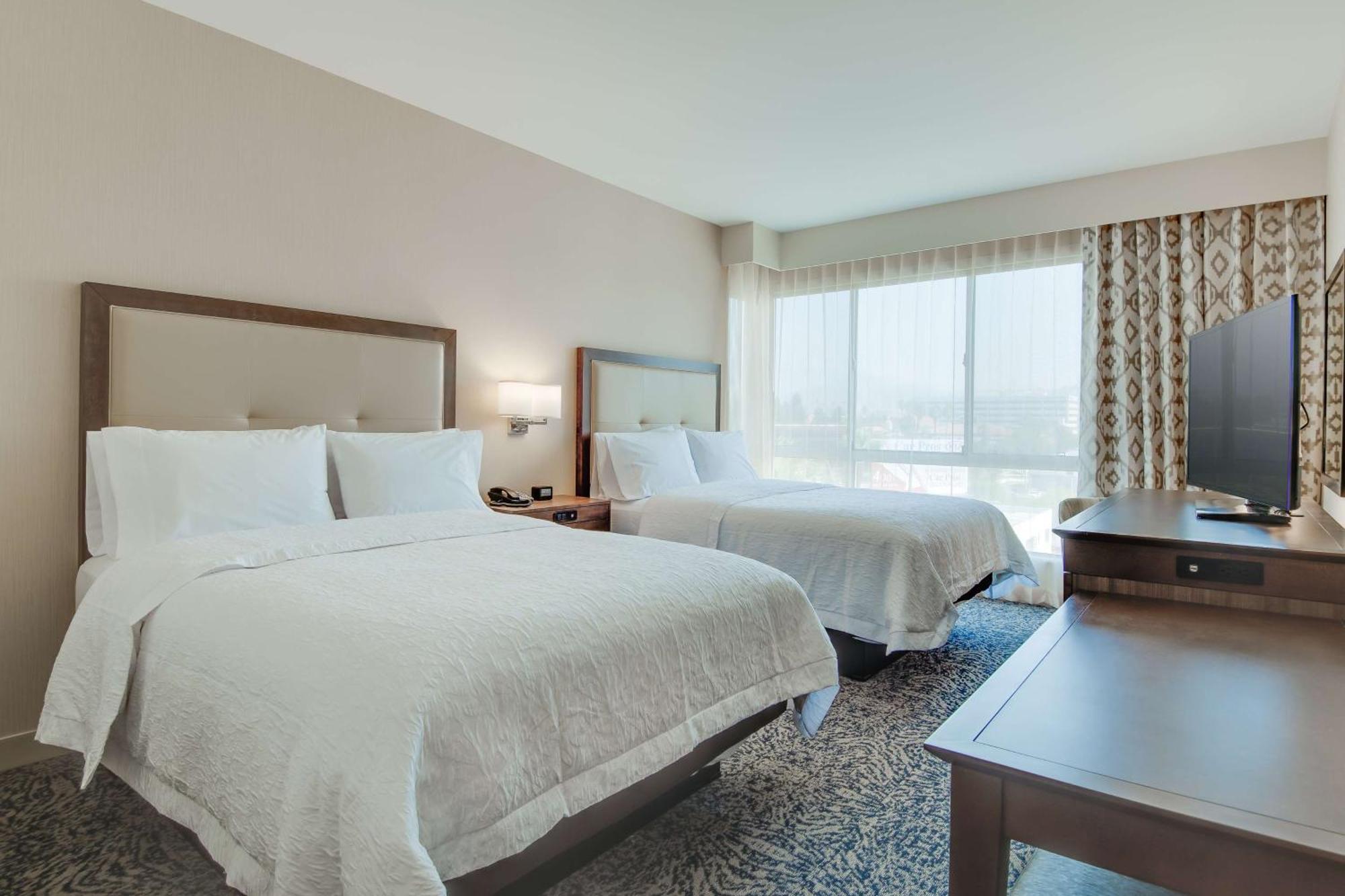 Hampton Inn & Suites Los Angeles - גלנדייל מראה חיצוני תמונה
