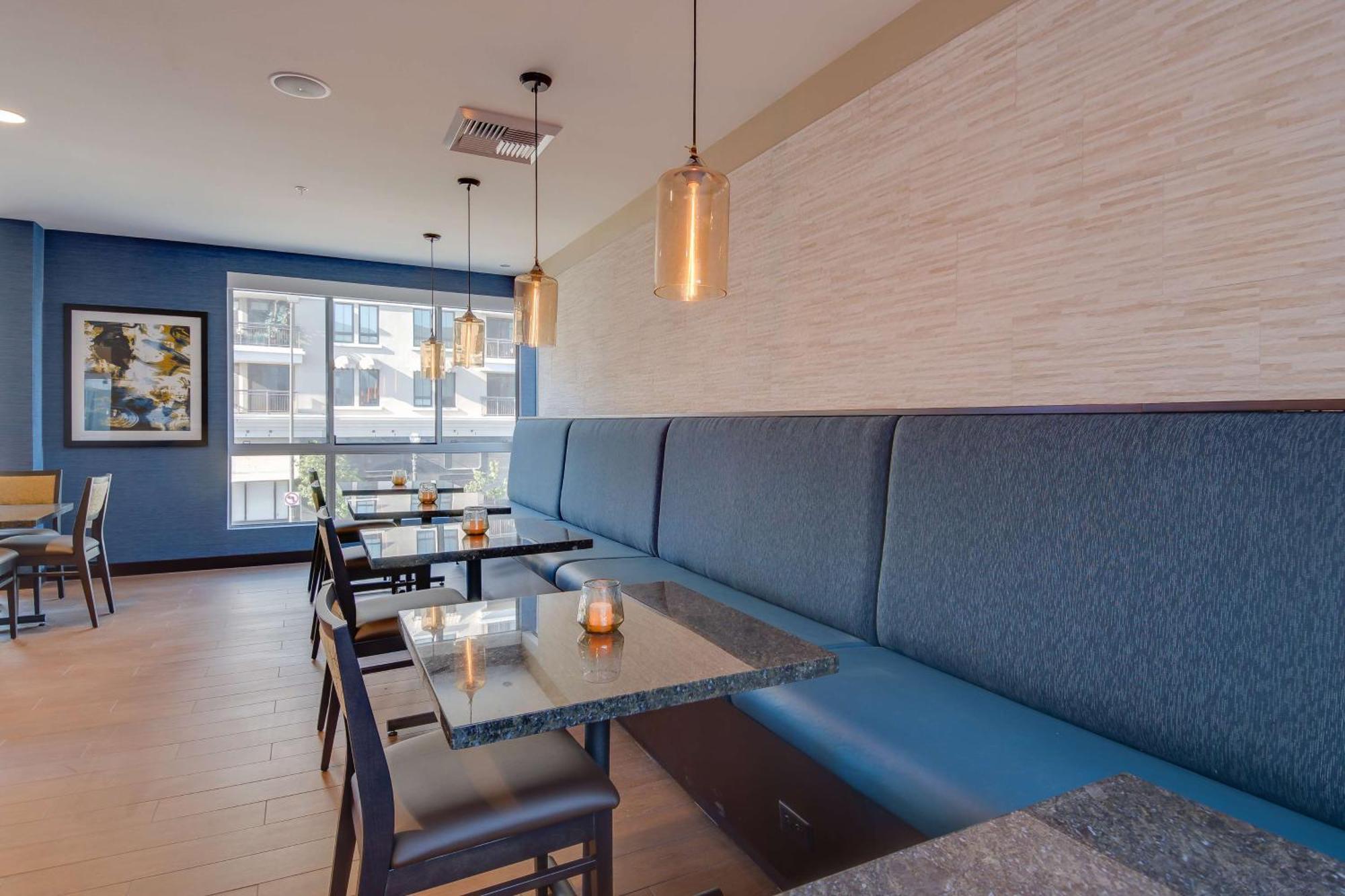 Hampton Inn & Suites Los Angeles - גלנדייל מראה חיצוני תמונה