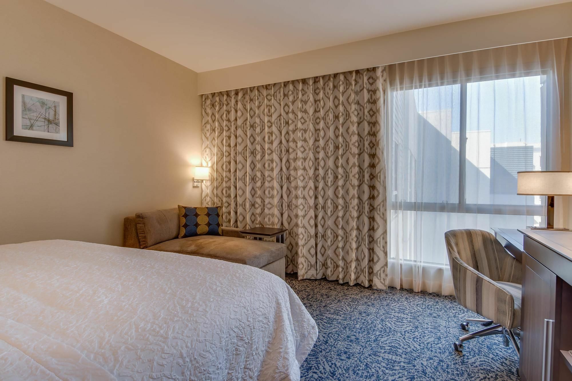 Hampton Inn & Suites Los Angeles - גלנדייל מראה חיצוני תמונה