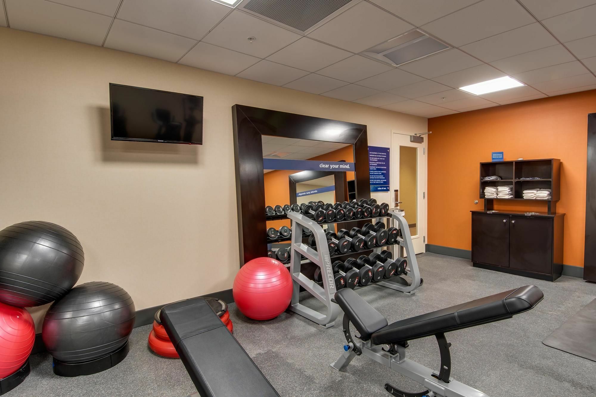 Hampton Inn & Suites Los Angeles - גלנדייל מראה חיצוני תמונה