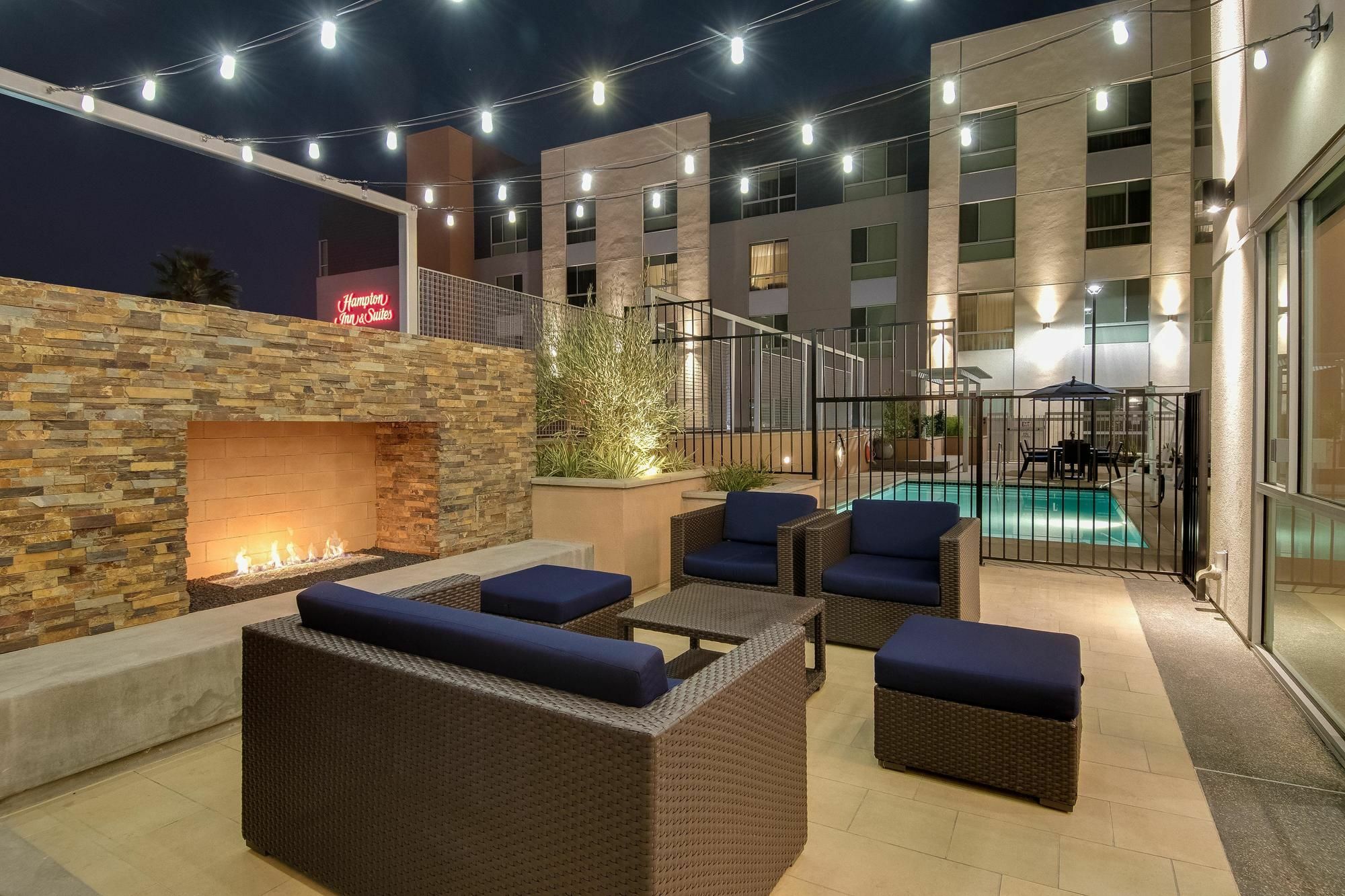Hampton Inn & Suites Los Angeles - גלנדייל מראה חיצוני תמונה